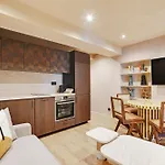 Apartment Nochichi Collections - Center *