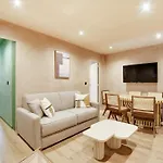 Nochichi Collections - Center