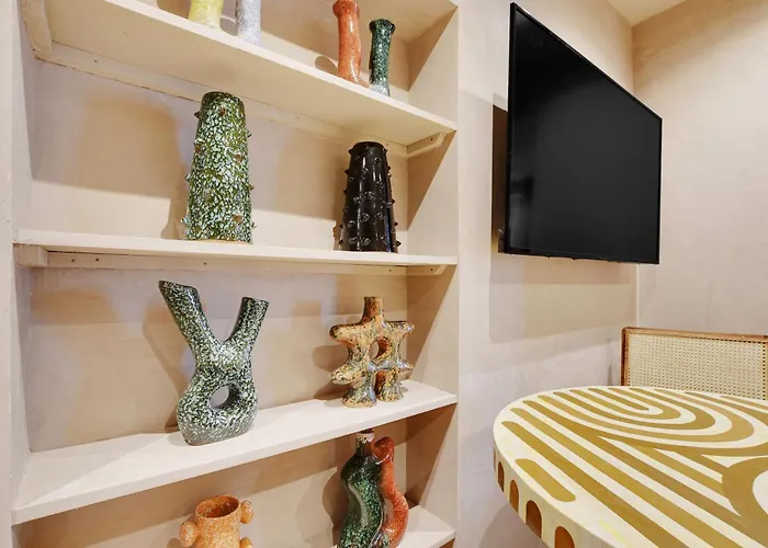 Nochichi Collections - Center