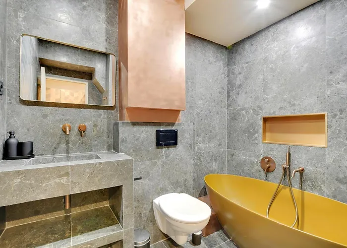 Nochichi Collections - Center