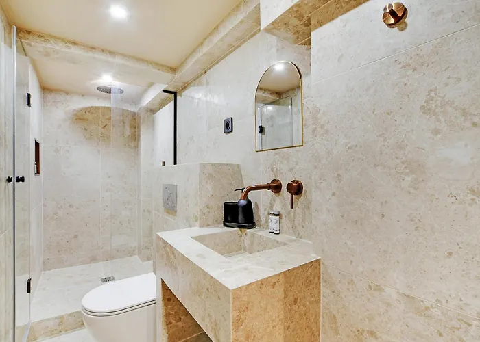 Nochichi Collections - Center