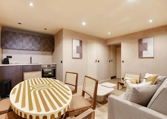 Nochichi Collections - Center * Párizs